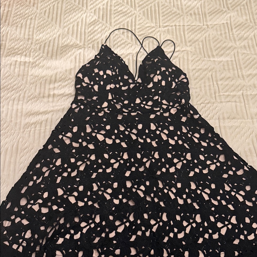 Windsor Black High-Low Knited Lace Dress